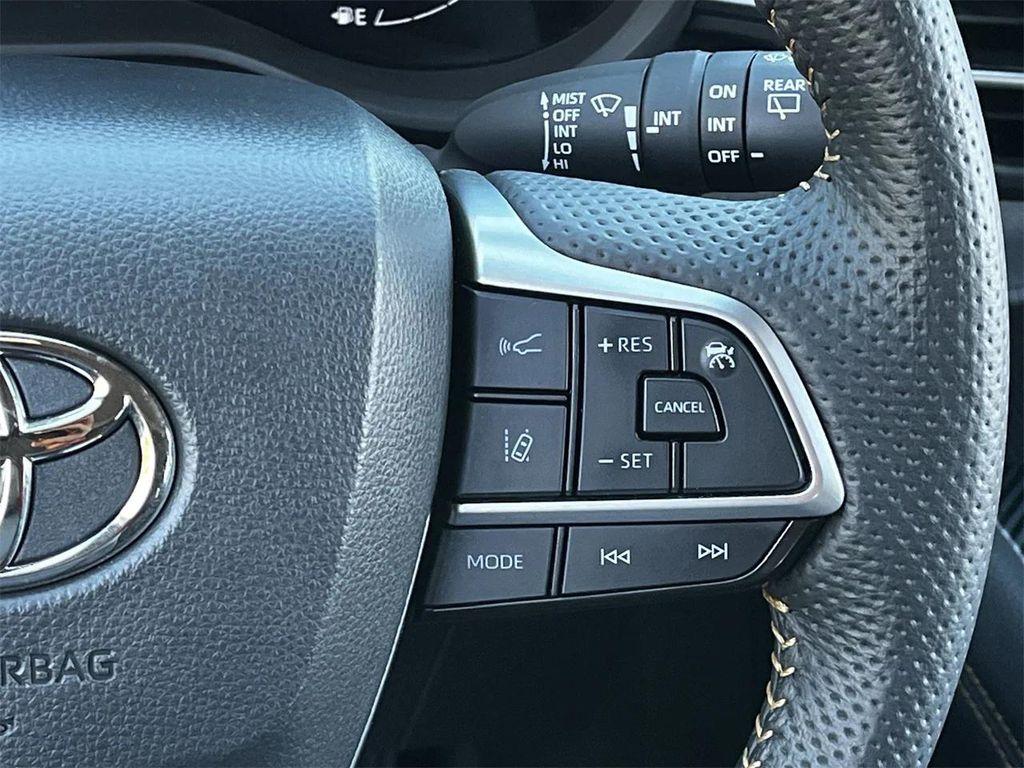 used 2024 Toyota Sienna car, priced at $39,276