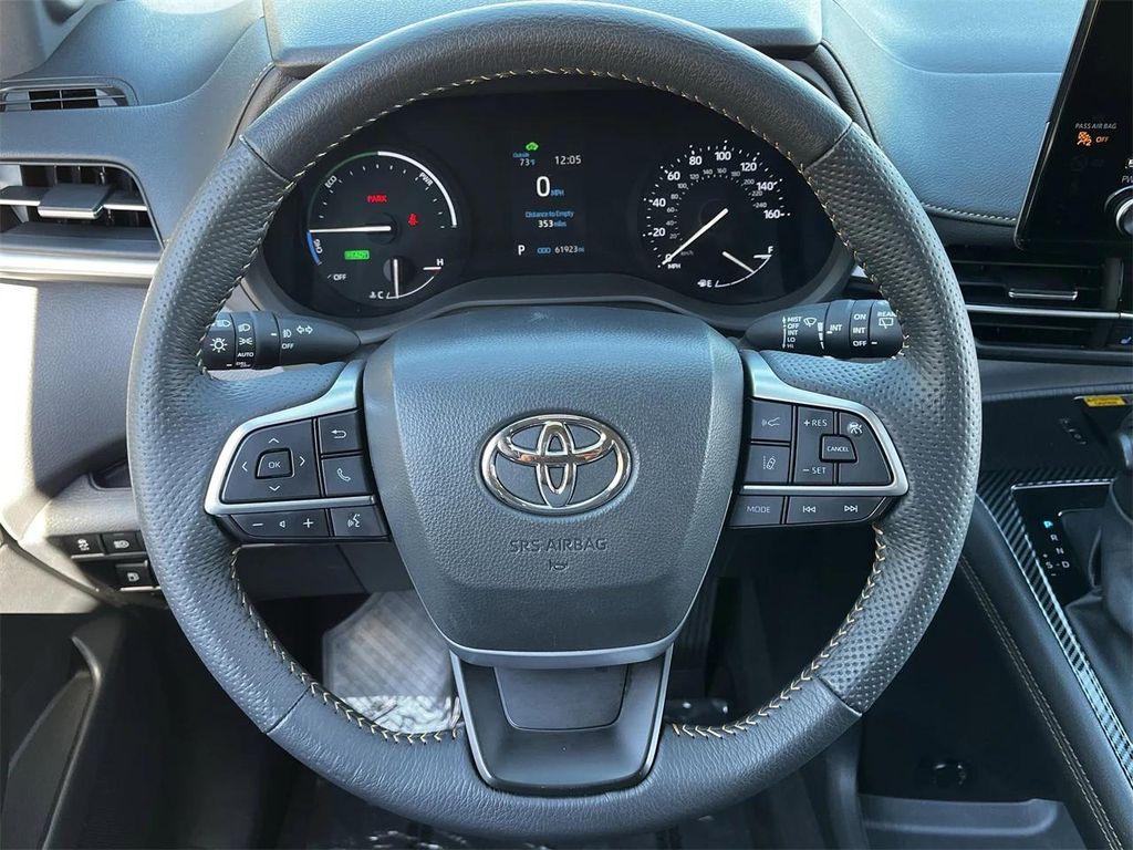 used 2024 Toyota Sienna car, priced at $39,276