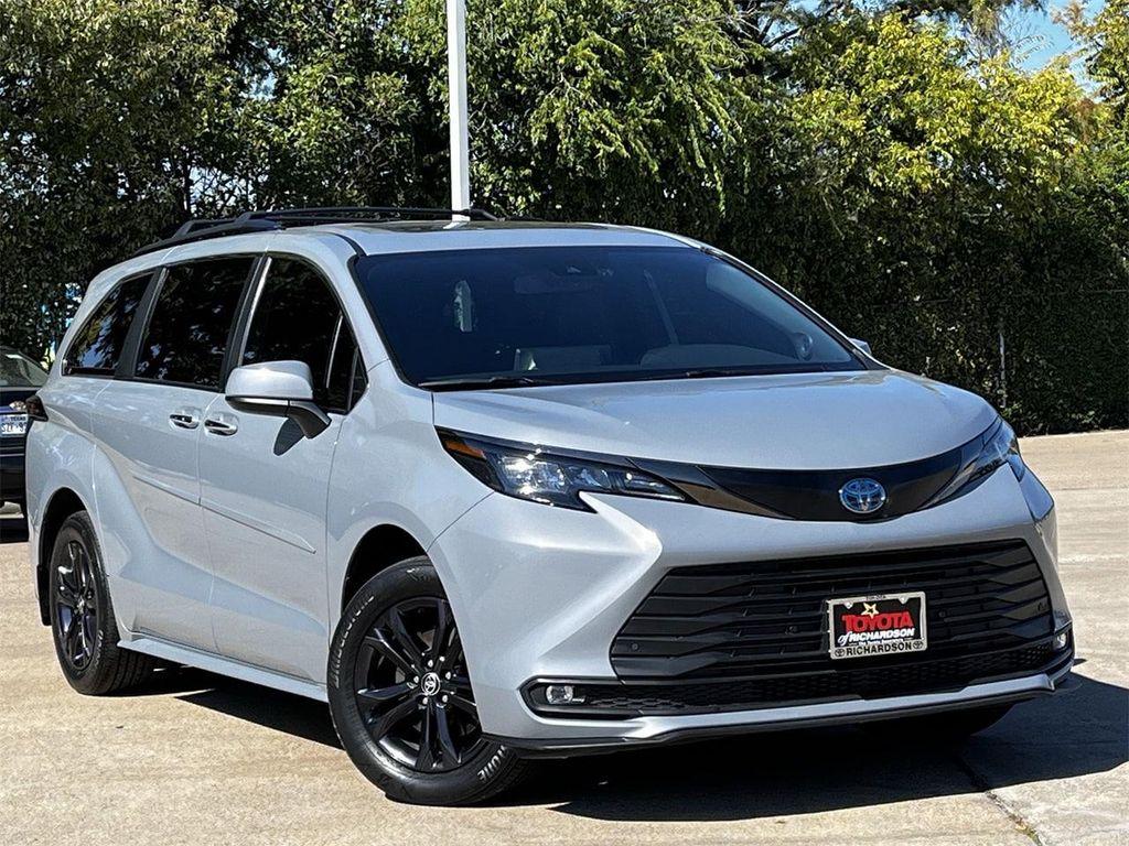 used 2024 Toyota Sienna car, priced at $39,276