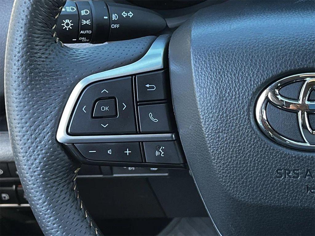 used 2024 Toyota Sienna car, priced at $39,276