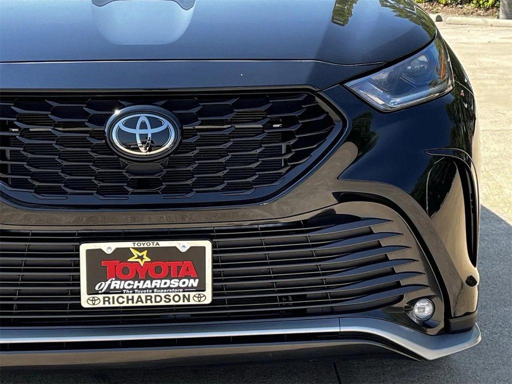 used 2024 Toyota Highlander car, priced at $38,988