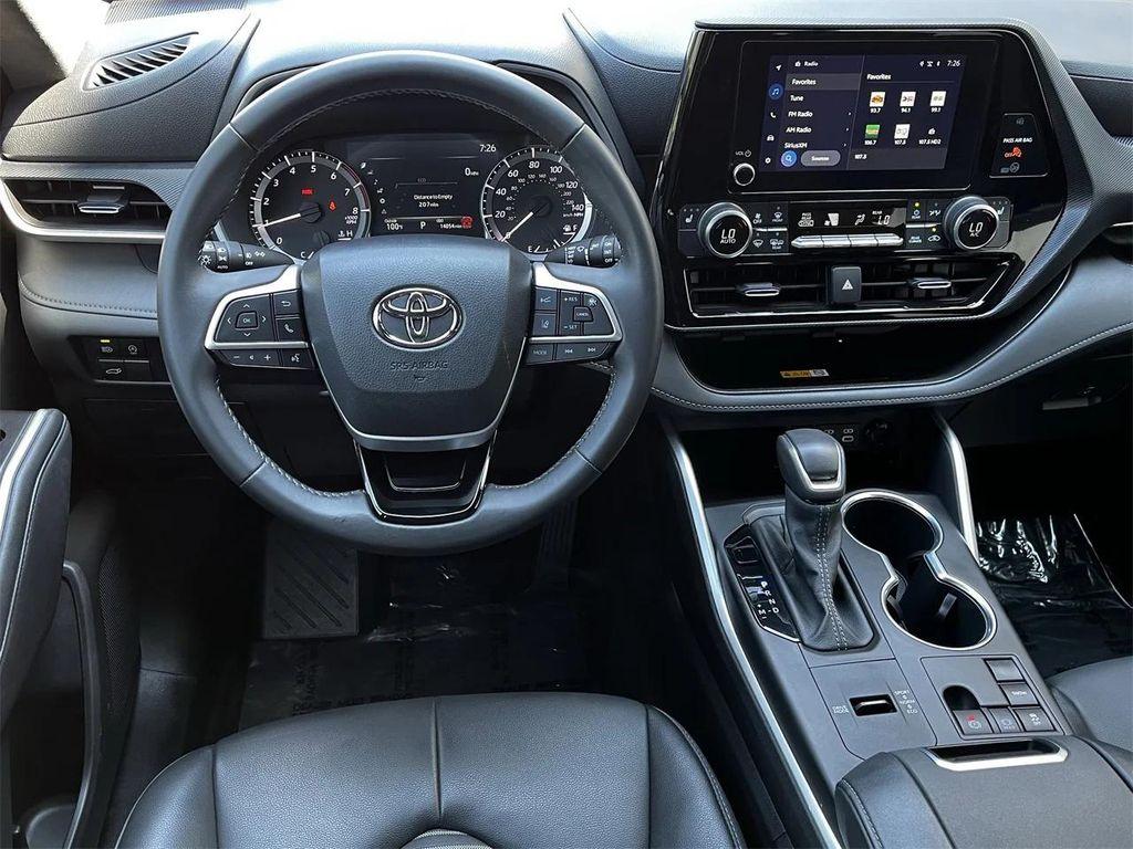 used 2024 Toyota Highlander car, priced at $38,988