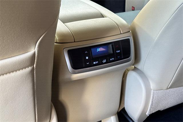 used 2018 Toyota Highlander car, priced at $29,993