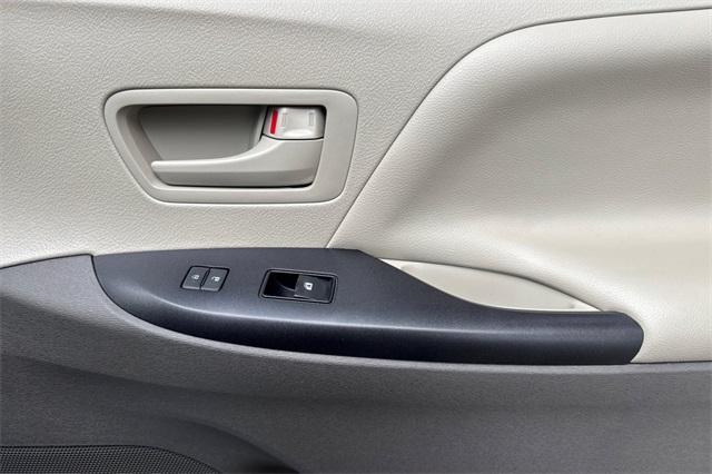 used 2018 Toyota Sienna car, priced at $26,992