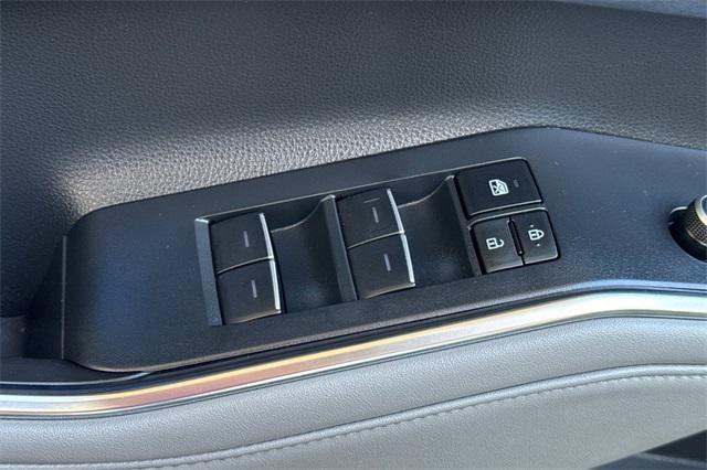 used 2022 Toyota Highlander car, priced at $39,586