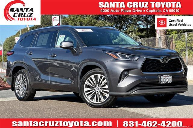 used 2022 Toyota Highlander car, priced at $39,586