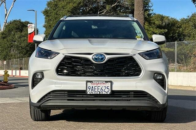 used 2022 Toyota Highlander Hybrid car, priced at $40,995