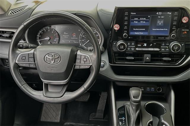 used 2022 Toyota Highlander car, priced at $33,898