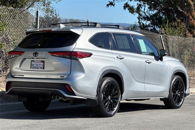 used 2023 Toyota Highlander car, priced at $39,998