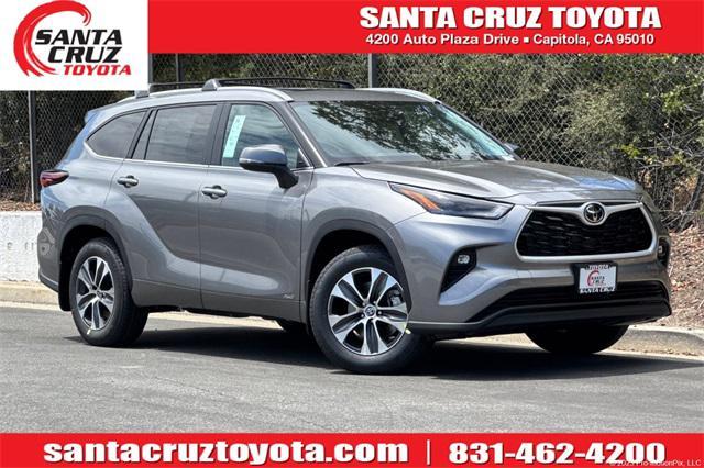 new 2025 Toyota Highlander Hybrid car, priced at $54,047