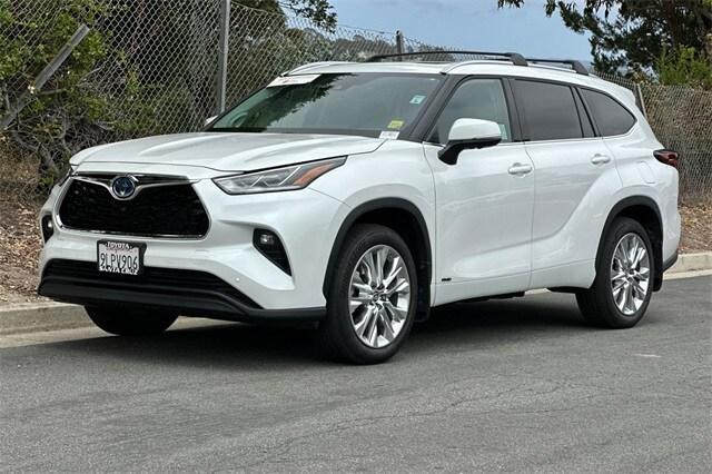 used 2024 Toyota Highlander Hybrid car, priced at $59,995