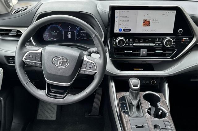 used 2024 Toyota Highlander Hybrid car, priced at $56,499