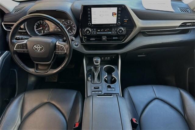 used 2022 Toyota Highlander car, priced at $36,995