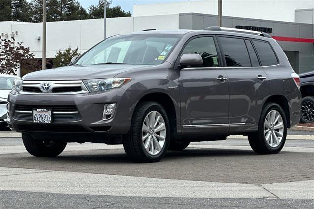 used 2012 Toyota Highlander Hybrid car, priced at $8,678
