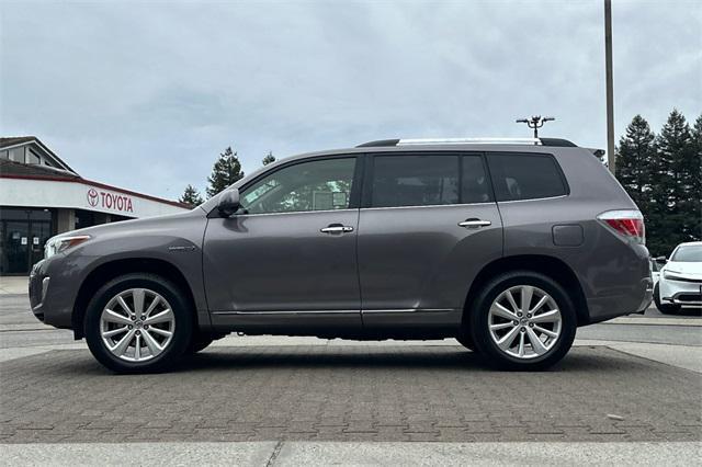 used 2012 Toyota Highlander Hybrid car, priced at $8,678