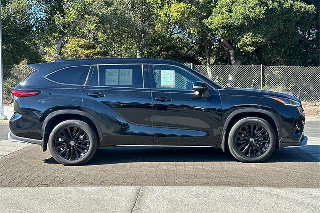 used 2023 Toyota Highlander car, priced at $36,499