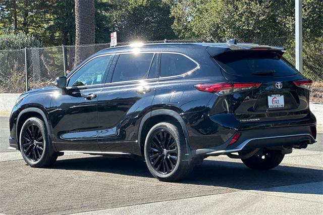 used 2023 Toyota Highlander car, priced at $36,499