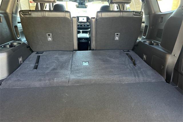 used 2023 Toyota Highlander car, priced at $36,499