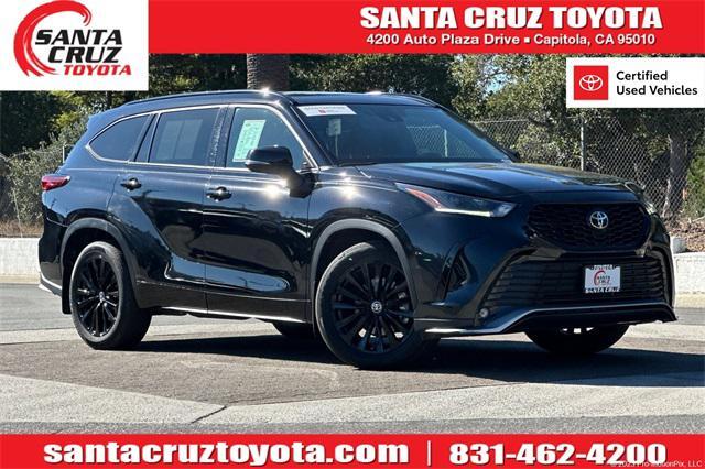 used 2023 Toyota Highlander car, priced at $36,499