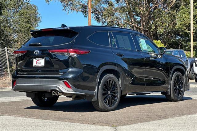used 2023 Toyota Highlander car, priced at $36,499