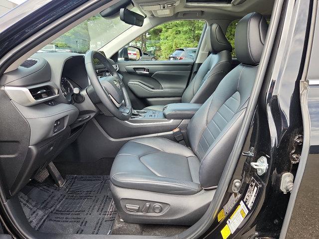 used 2023 Toyota Highlander car, priced at $37,999