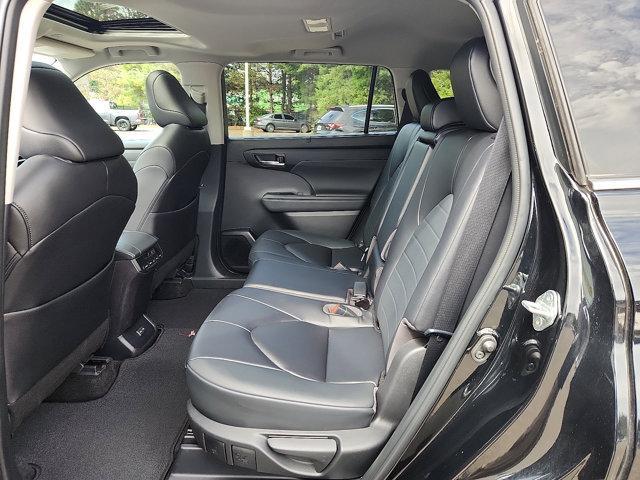 used 2023 Toyota Highlander car, priced at $37,999
