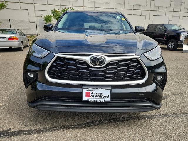 used 2023 Toyota Highlander car, priced at $37,999