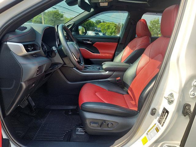 used 2022 Toyota Highlander car, priced at $37,777