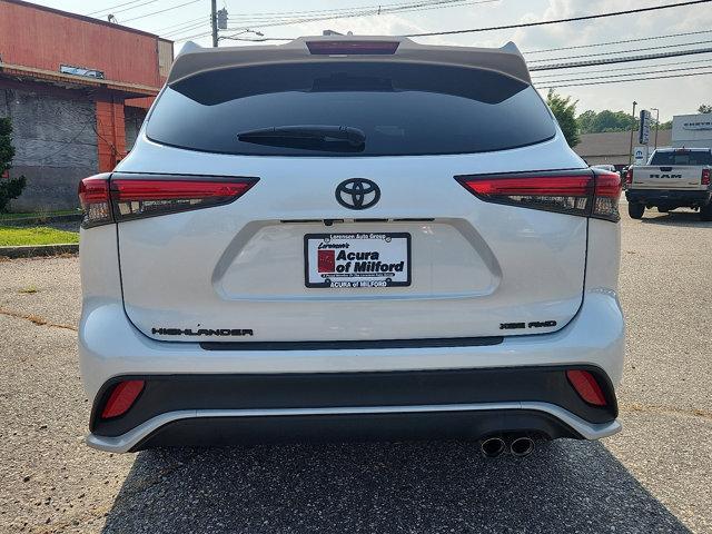 used 2022 Toyota Highlander car, priced at $37,777