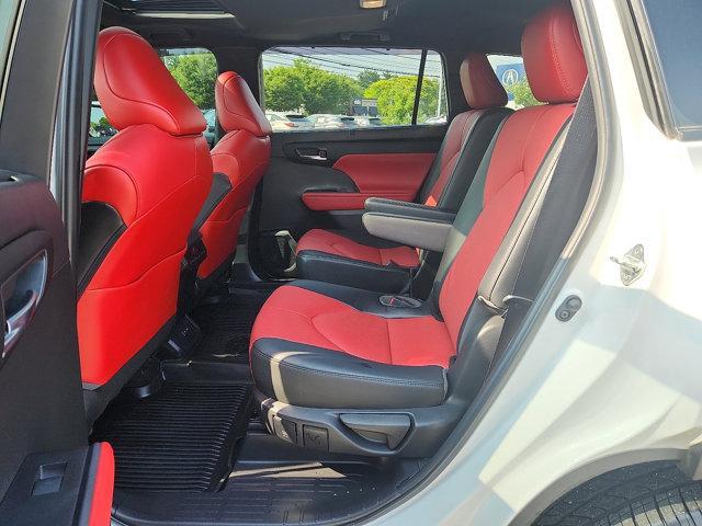 used 2022 Toyota Highlander car, priced at $37,777