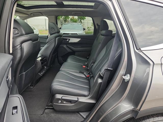 used 2024 Acura MDX car, priced at $43,999