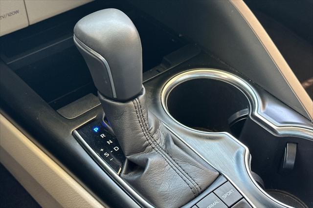 used 2018 Toyota Camry Hybrid car, priced at $22,696