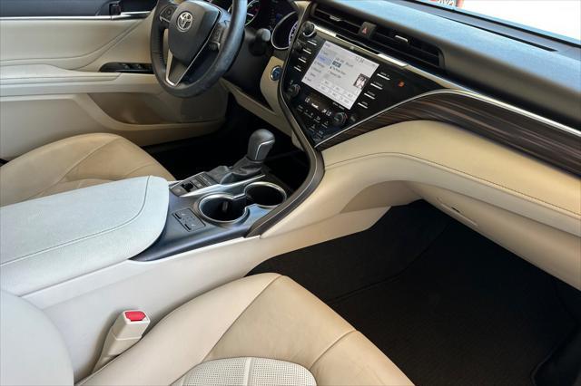 used 2018 Toyota Camry Hybrid car, priced at $22,696