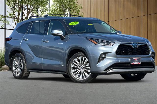 used 2020 Toyota Highlander Hybrid car, priced at $39,999