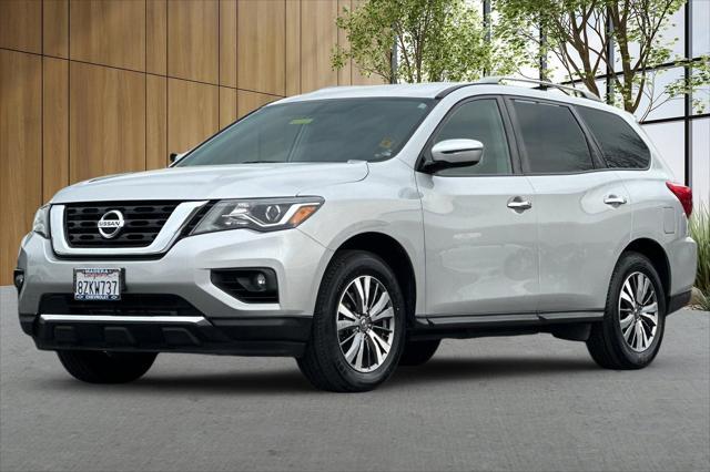 used 2020 Nissan Pathfinder car, priced at $18,395