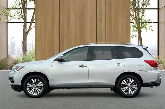 used 2020 Nissan Pathfinder car, priced at $18,395