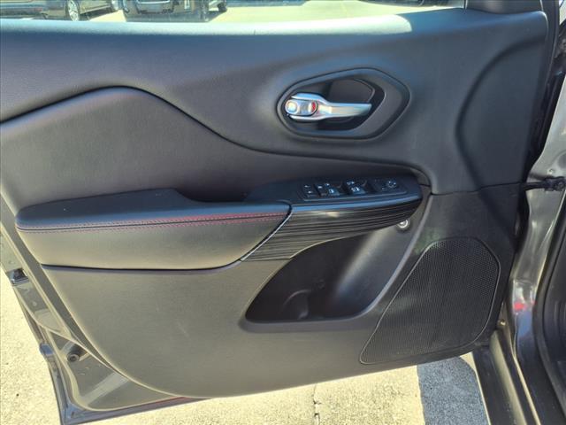 used 2014 Jeep Cherokee car, priced at $14,995