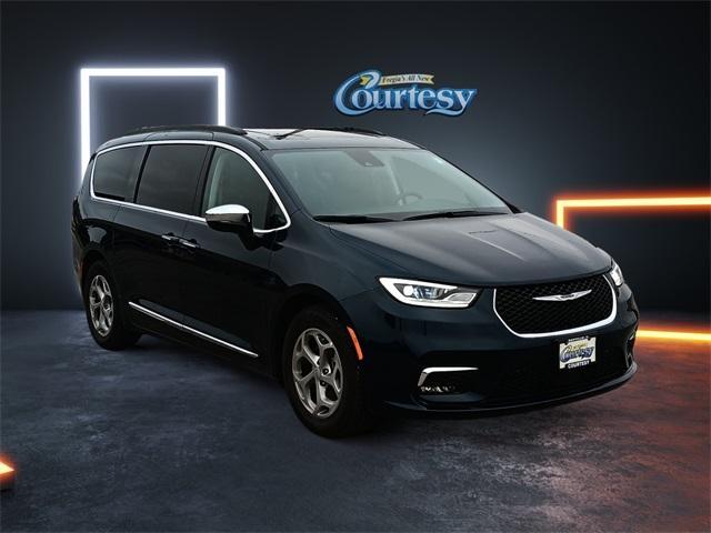 used 2023 Chrysler Pacifica car, priced at $37,535