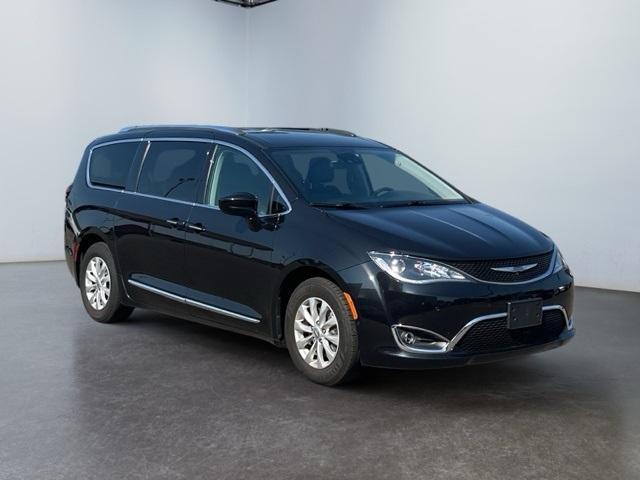 used 2018 Chrysler Pacifica car, priced at $19,995