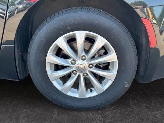 used 2018 Chrysler Pacifica car, priced at $19,995