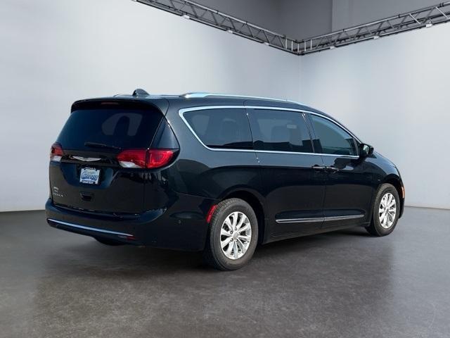 used 2018 Chrysler Pacifica car, priced at $19,995