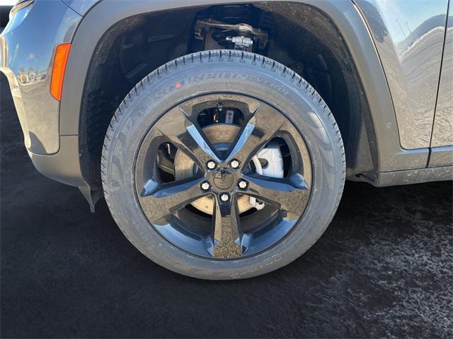 new 2025 Jeep Grand Cherokee car, priced at $47,520