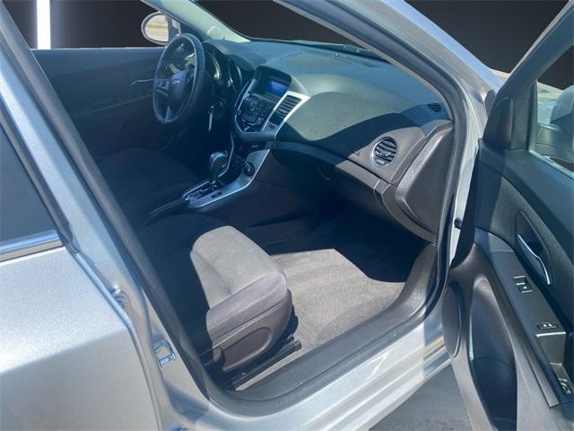 used 2015 Chevrolet Cruze car, priced at $11,500