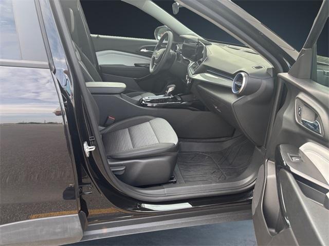 used 2025 Chevrolet Trax car, priced at $27,000