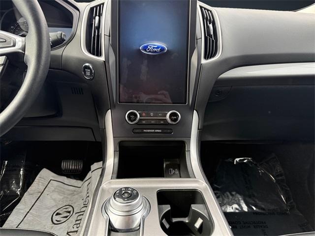 used 2024 Ford Edge car, priced at $29,500