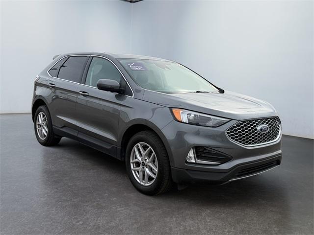 used 2024 Ford Edge car, priced at $29,500