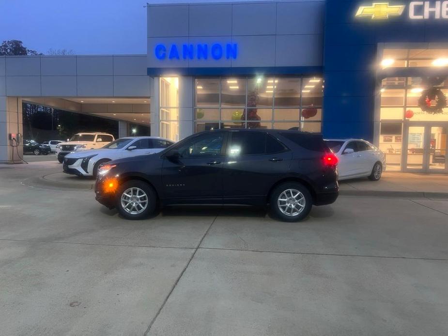 used 2022 Chevrolet Equinox car, priced at $20,390