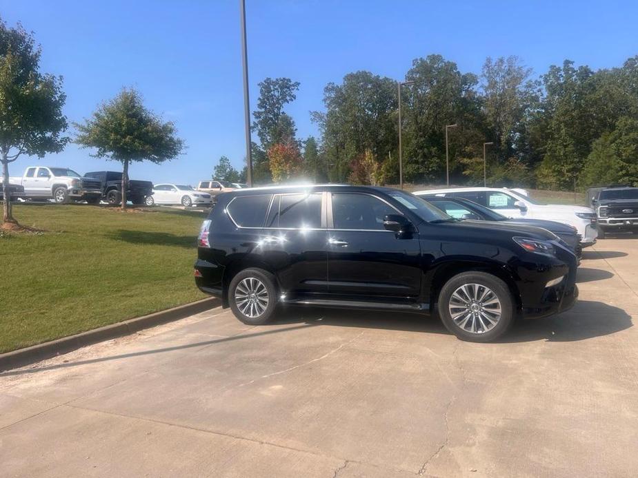 used 2022 Lexus GX 460 car, priced at $55,109