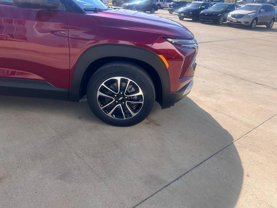 new 2025 Chevrolet TrailBlazer car, priced at $28,120