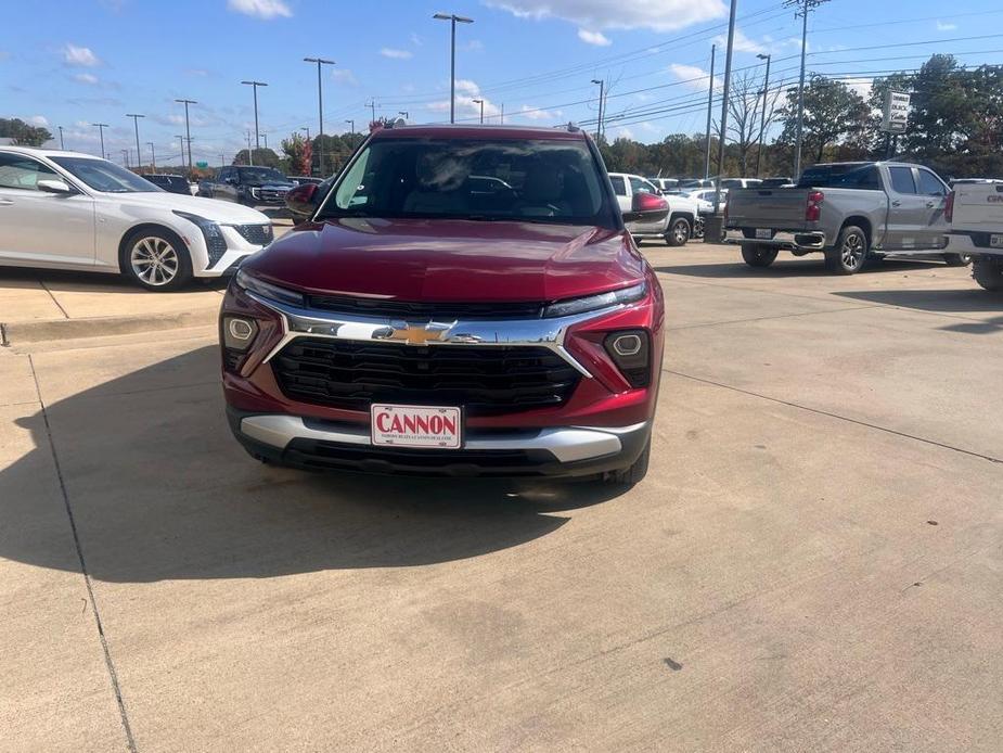 new 2025 Chevrolet TrailBlazer car, priced at $28,120